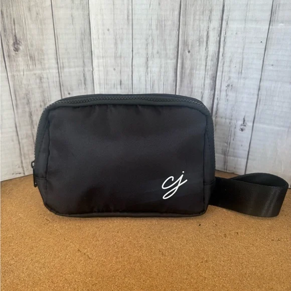 CJLA Carly Jean Los Angeles Belt Bag Fanny Pack Travel - Picture 2 of 12